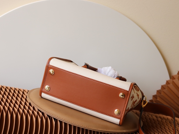 ルイヴィトンバッグ内部構造